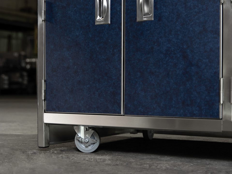 Caster wheel on a mobile serving line unit
